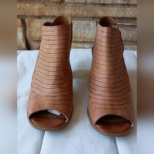 Paul Green Women's Tan Peep-Toe Ankle Boots_6.5